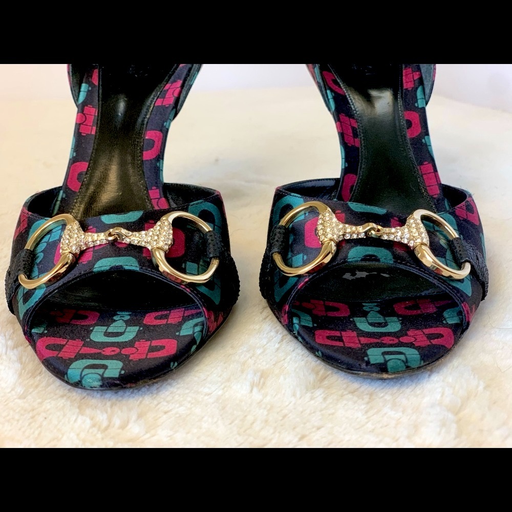 Gucci horse bit peep toe heels
